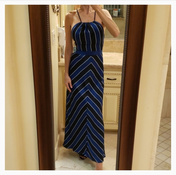 Guess Dresses & Skirts - Stunning one-of-a-kind Guess maxi dress, Sz 0